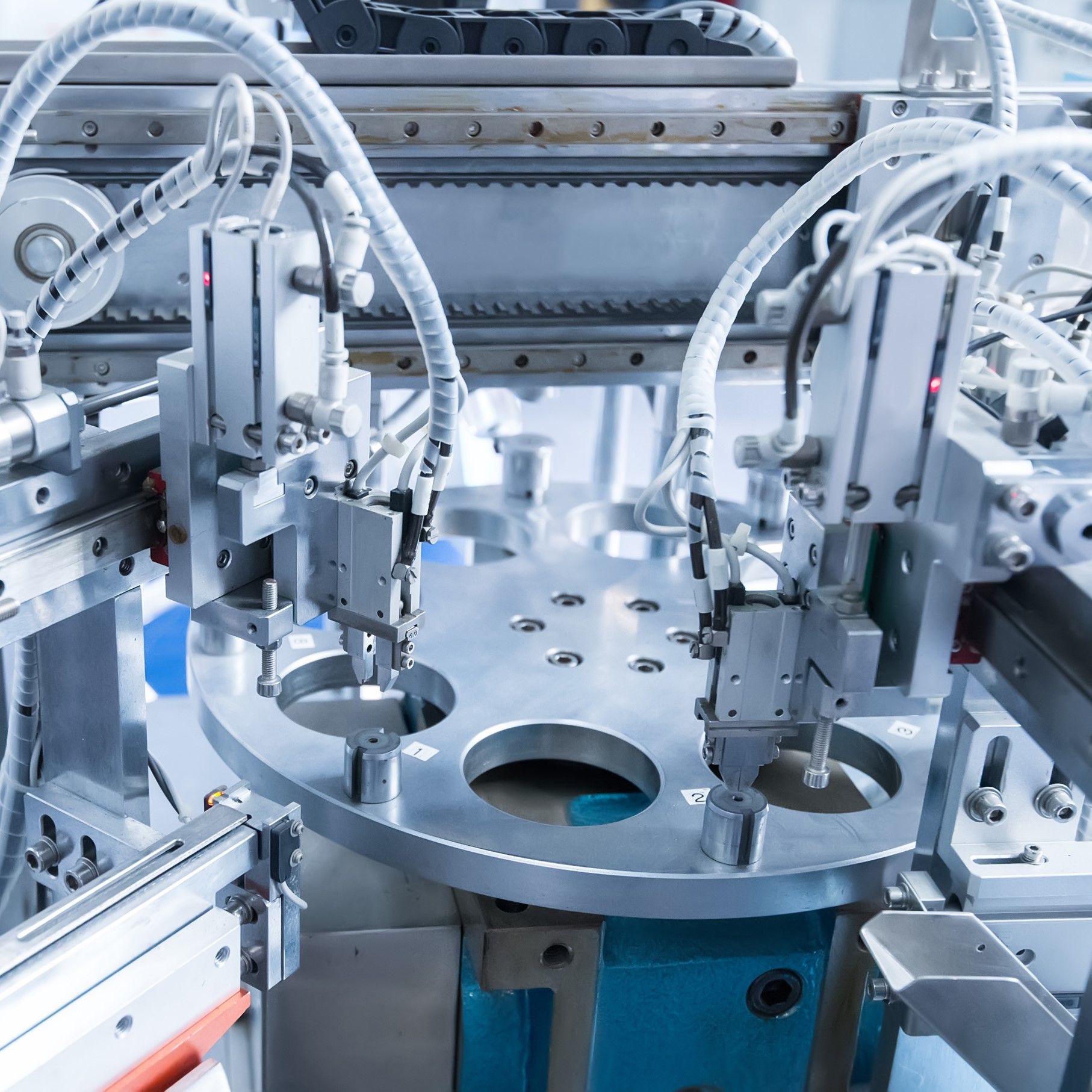 Industrielle Konnektivitätslösung für die Fabrikautomatisierung und medizinische raue Umgebung.